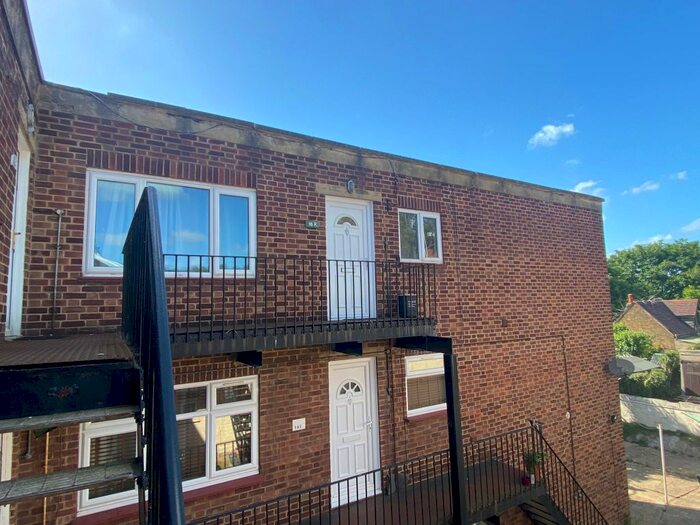 1 Bedroom Flat To Rent In Kent Road, Gravesend, DA11