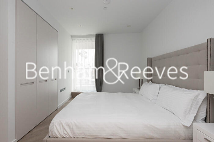 2 Bedroom Apartment To Rent In Circus Road, London, SW11