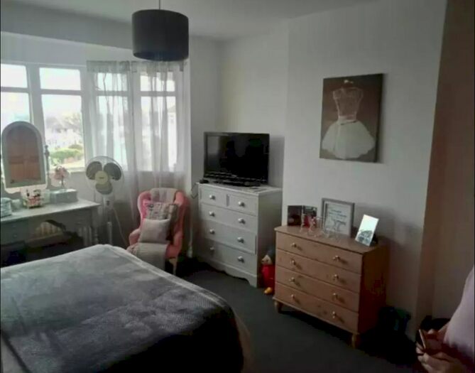 4 Bedroom Semi-Detached House To Rent In Domonic Drive, Eltham, London, SE9