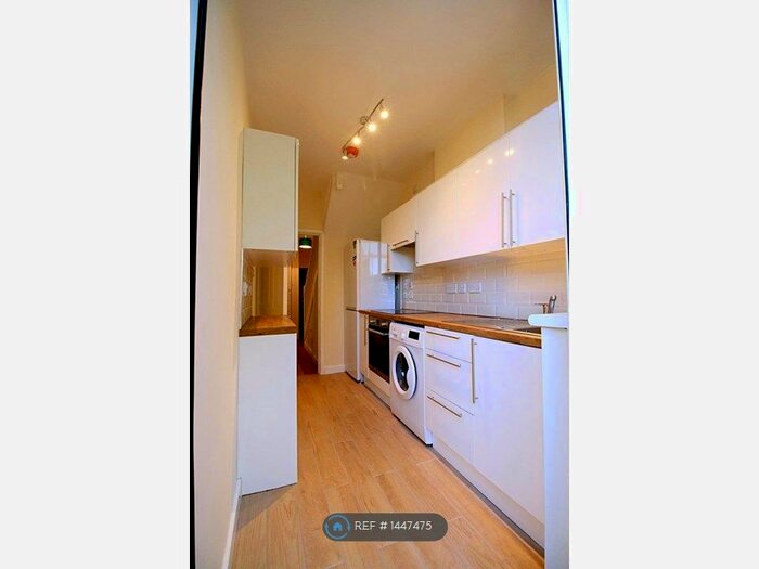 2 Bedroom Terraced House To Rent In Winding Way, Dagenham, RM8