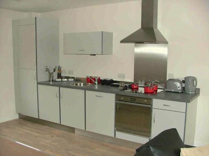 1 Bedroom Flat To Rent In Waterfront Walk, Birmingham, B1