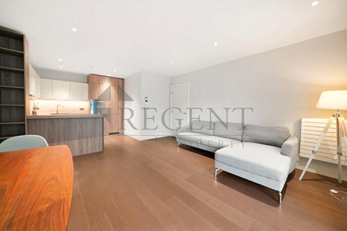 2 Bedroom Apartment To Rent In Hamond Court, Kingston Upon Thames, KT2