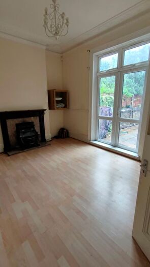 2 Bedroom Flat To Rent In Osborne Road, London, E7