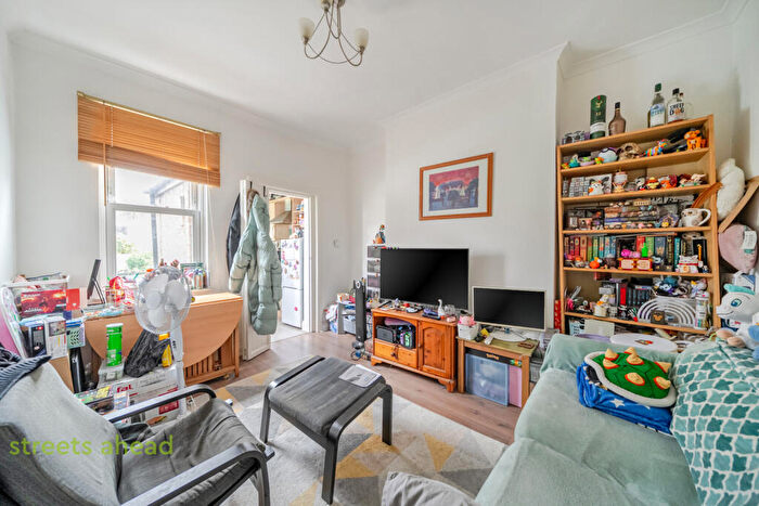 1 Bedroom Apartment To Rent In Clyde Road, East Croydon, CR0