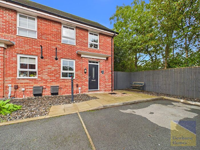 3 Bedroom Semi-Detached House For Sale In Crompton Close, Garstang, Preston, PR3