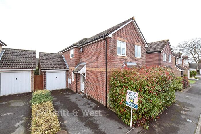3 Bedroom Detached House For Sale In Vancouver Drive, Langley Green, Crawley, West Sussex, RH11