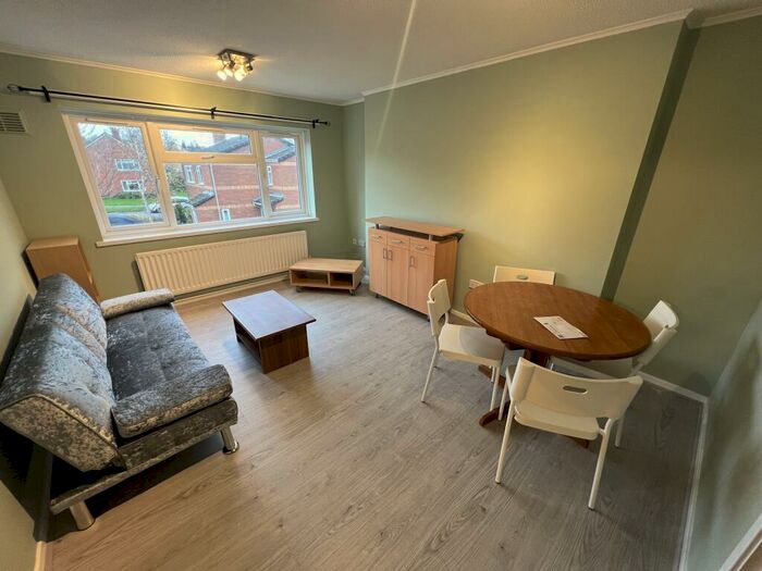 2 Bedroom Maisonette To Rent In Mason Avenue, Leamington Spa, CV32