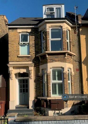 3 Bedroom Maisonette To Rent In Grove Green Road, London, E11