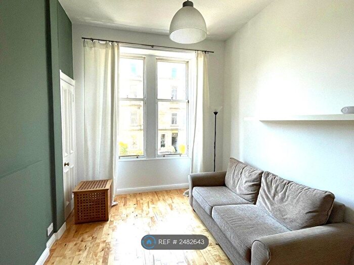 2 Bedroom Flat To Rent In Comely Bank Avenue, Edinburgh, EH4