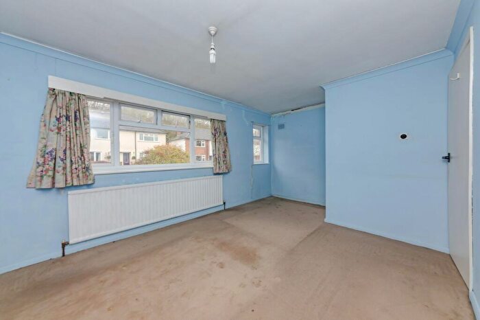 2 Bedroom Semi-Detached House For Sale In Winterbourne Close, Lewes, BN7