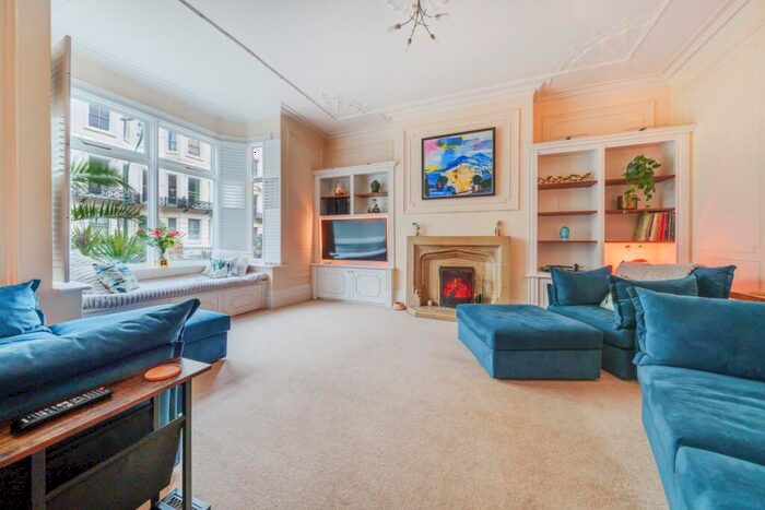 2 Bedroom Apartment To Rent In Holland Road Hove, BN3