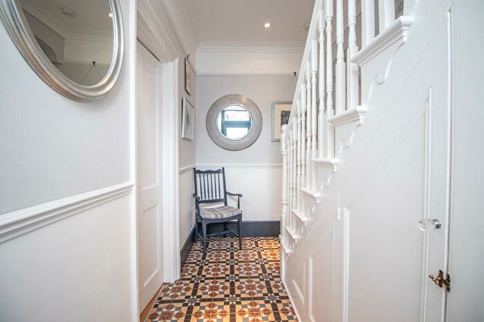 3 Bedroom End Of Terrace House For Sale In Hamlet Road, Southend-on-Sea, SS1