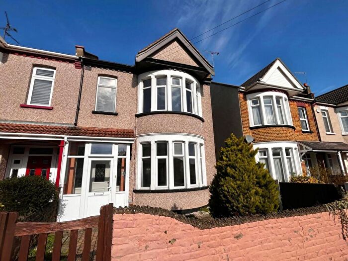 3 Bedroom Semi-Detached House To Rent In Oakhurst Road, Southend-on-Sea, Essex, SS2