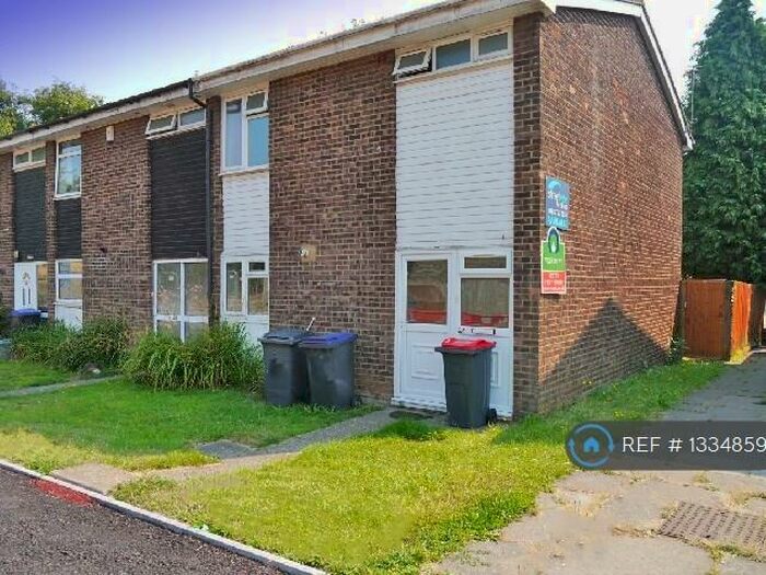 4 Bedroom Semi-Detached House To Rent In Kemsing Gardens, Canterbury, CT2