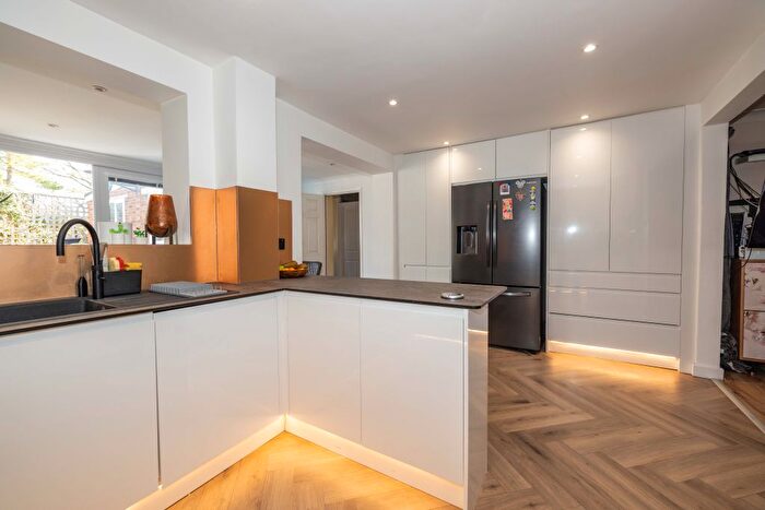 3 Bedroom Semi-Detached House For Sale In Conyer Quay, Sittingbourne, ME9