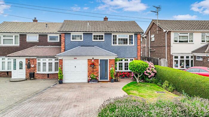 3 Bedroom Semi-Detached House For Sale In Temple Mead, Harlow, CM19
