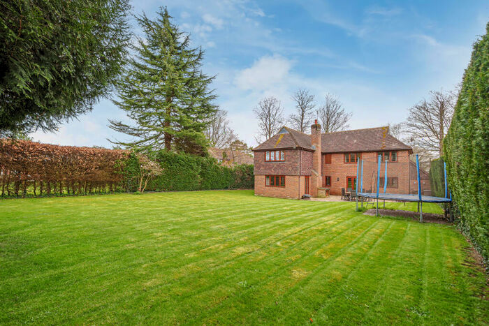 4 Bedroom Detached House For Sale In Clease Way, Winchester, SO21