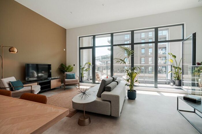 1 Bedroom Flat To Rent In Childers Street, Surrey Quays, SE8