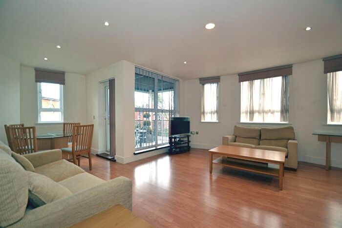 2 Bedroom Flat To Rent In Uxbridge Road, Ealing Common, W5