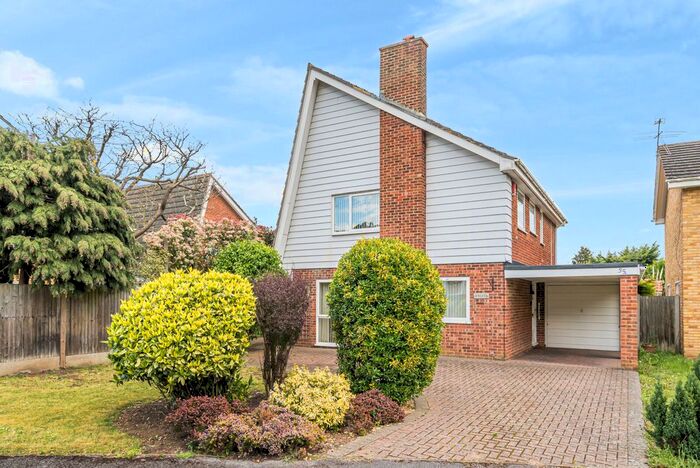 4 Bedroom Detached House To Rent In St. Nicholas Drive, Shepperton, TW17