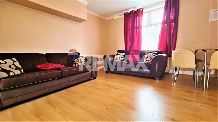 2 Bedroom Terraced House To Rent In Stonard Road, Dagenham, RM8
