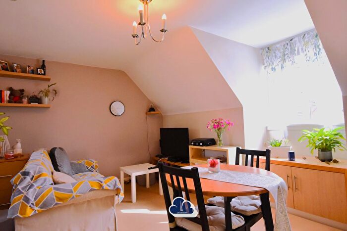 1 Bedroom Flat For Sale In Hickory Close, Henley, Coventry, CV2