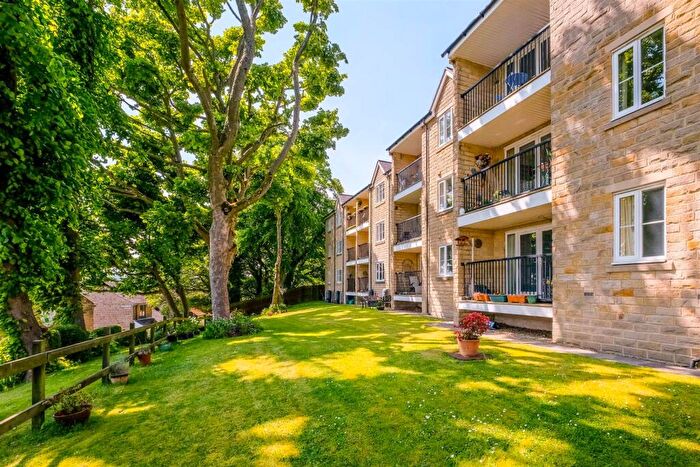 2 Bedroom Apartment For Sale In Opus Point, Ravenscliffe Close, Skircoat Green, Halifax, HX3