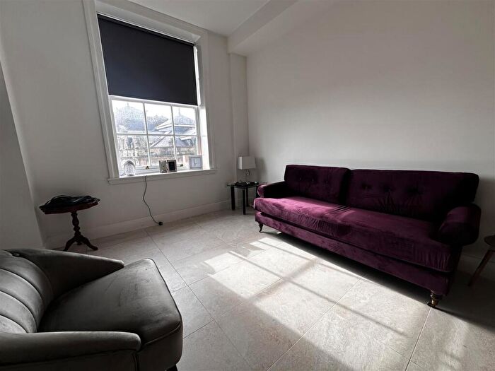 2 Bedroom Apartment To Rent In Mount Stuart Square, Cardiff, CF10