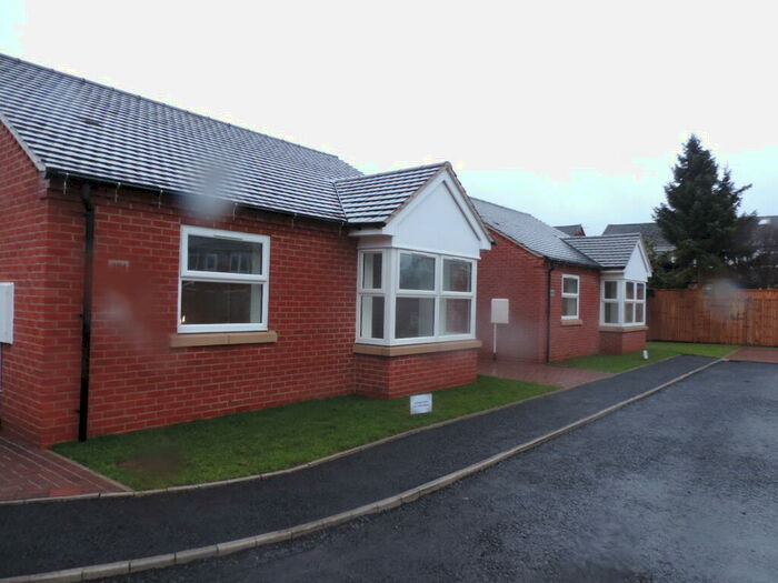 3 Bedroom Bungalow To Rent In High Street, Newhall, DE11