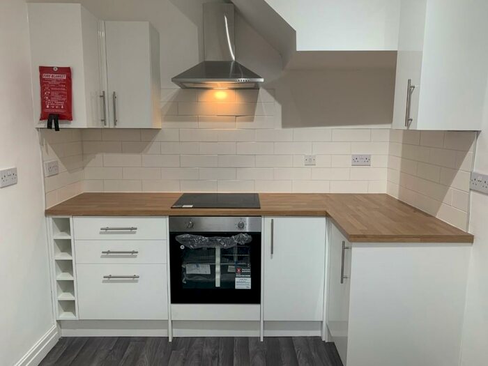 3 Bedroom Semi-Detached House To Rent In Springwell Road, Bootle, Merseyside, L20