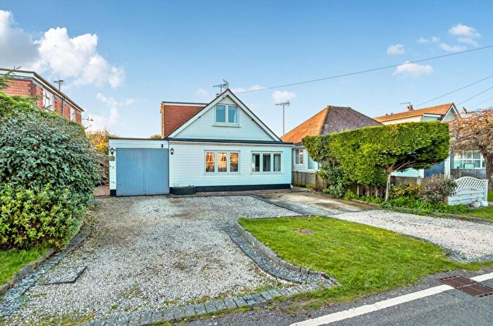 3 Bedroom Detached House For Sale In Elm Drive, Elmer Sands, PO22