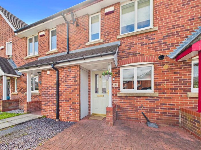 2 Bedroom Terraced House For Sale In Kenmore Close, Gateshead, NE10