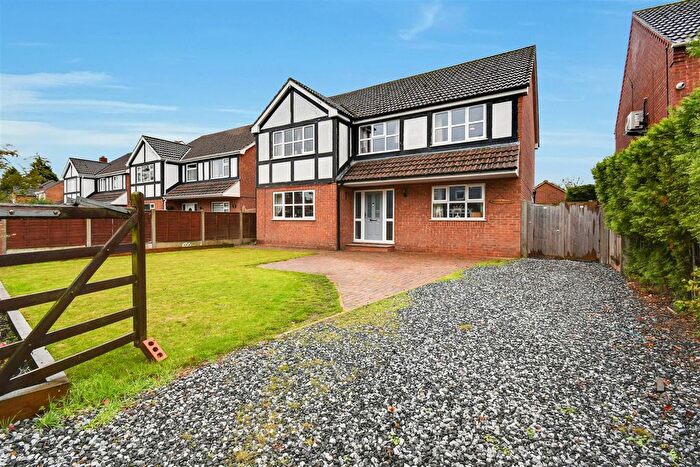 4 Bedroom Detached House For Sale In Front Street, Ulceby, DN39