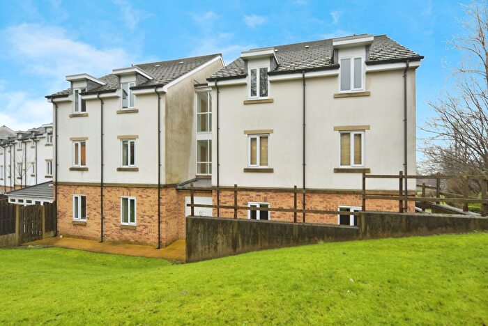 2 Bedroom Flat For Sale In Weston View, Sheffield, South Yorkshire, S10