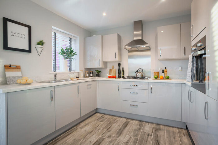 3 Bedroom End Of Terrace House For Sale In Mason Road. Bedford, Bedfordshire, MK42