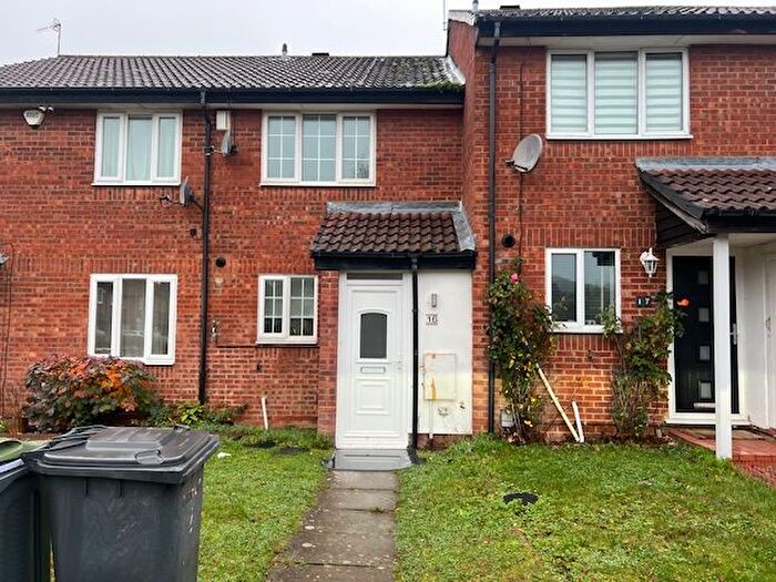 2 Bedroom Terraced House For Sale In Robinswood, Luton, LU2