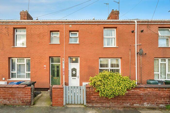 3 Bedroom Terraced House For Sale In Barnstone Street, Hexthorpe, Doncaster, DN4