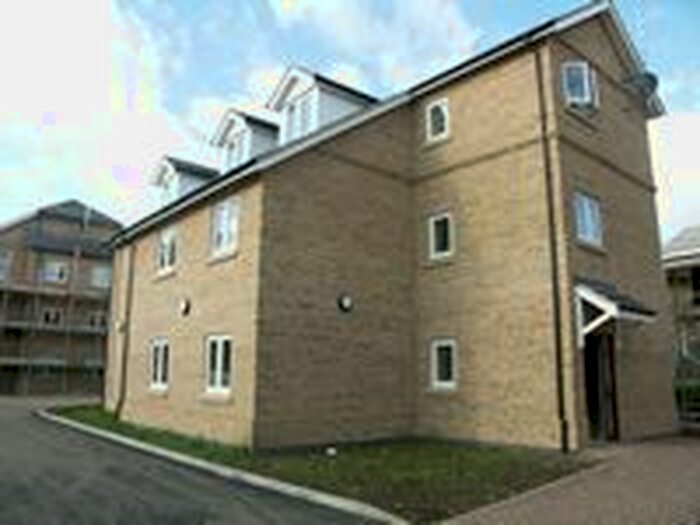 2 Bedroom Flat To Rent In Abbeyfields, Peterborough PE2