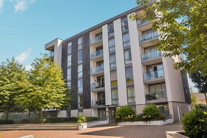 1 Bedroom Flat To Rent In Firestone House, Clayponds Lane, Brentford, TW8