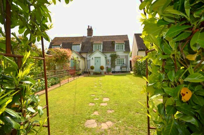 3 Bedroom Cottage For Sale In Dyers End, Stambourne, CO9