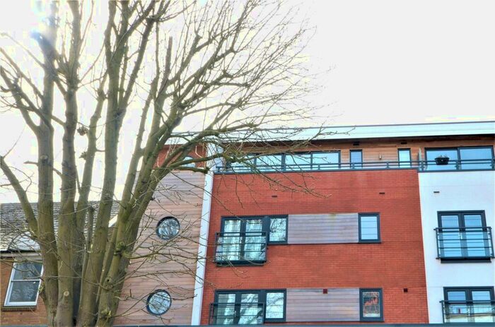 1 Bedroom Apartment To Rent In Saxley Court, Victroia Road, Horley, RH6