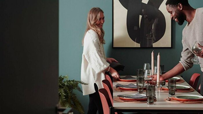 3 Bedroom Apartment To Rent In Solasta Riverside, Clyde Place, Glasgow, G5