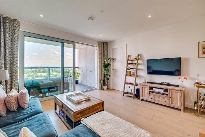 1 Bedroom Flat For Sale In Buckhold Road, London, SW18