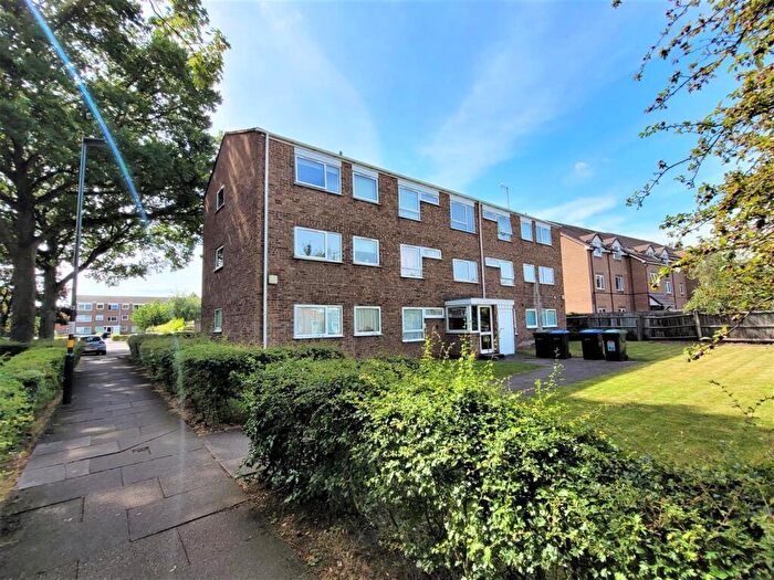 2 Bedroom Flat To Rent In South Grove, Erdington, Birmingham, West Midlands, B23