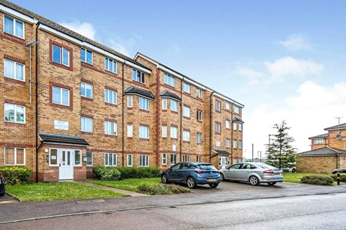 2 Bedroom House To Rent In Orchid Close, Luton, Bedfordshire, LU3