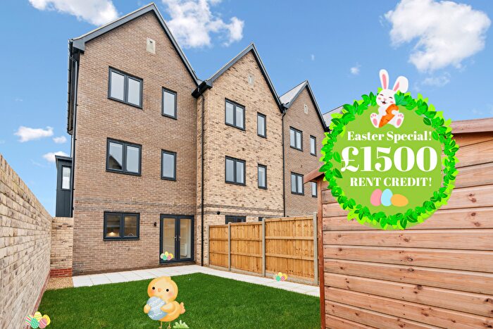 3 Bedroom Terraced House To Rent In Cheyney Close, Huntingdon, Cambridgeshire, PE28