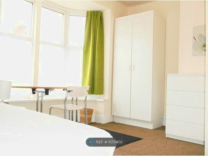 4 Bedroom Terraced House To Rent In Clarendon Park Road, Leicester, LE2