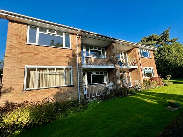2 Bedroom Apartment To Rent In Eastbury Avenue, Northwood, HA6