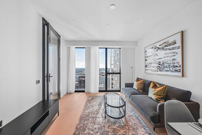 1 Bedroom Flat To Rent In Nine Elms Lane, London, SW8