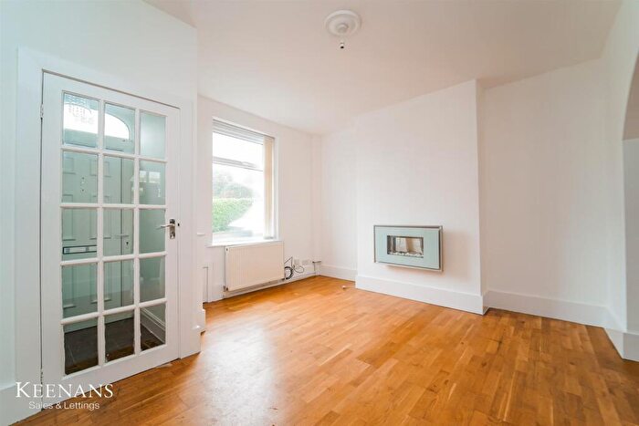 2 Bedroom End Of Terrace House To Rent In Middleton Road, Chadderton, Oldham, OL9